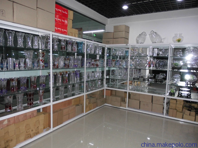 鈦合金展示柜 高端品質(zhì)與實(shí)用設(shè)計(jì)的完美融合